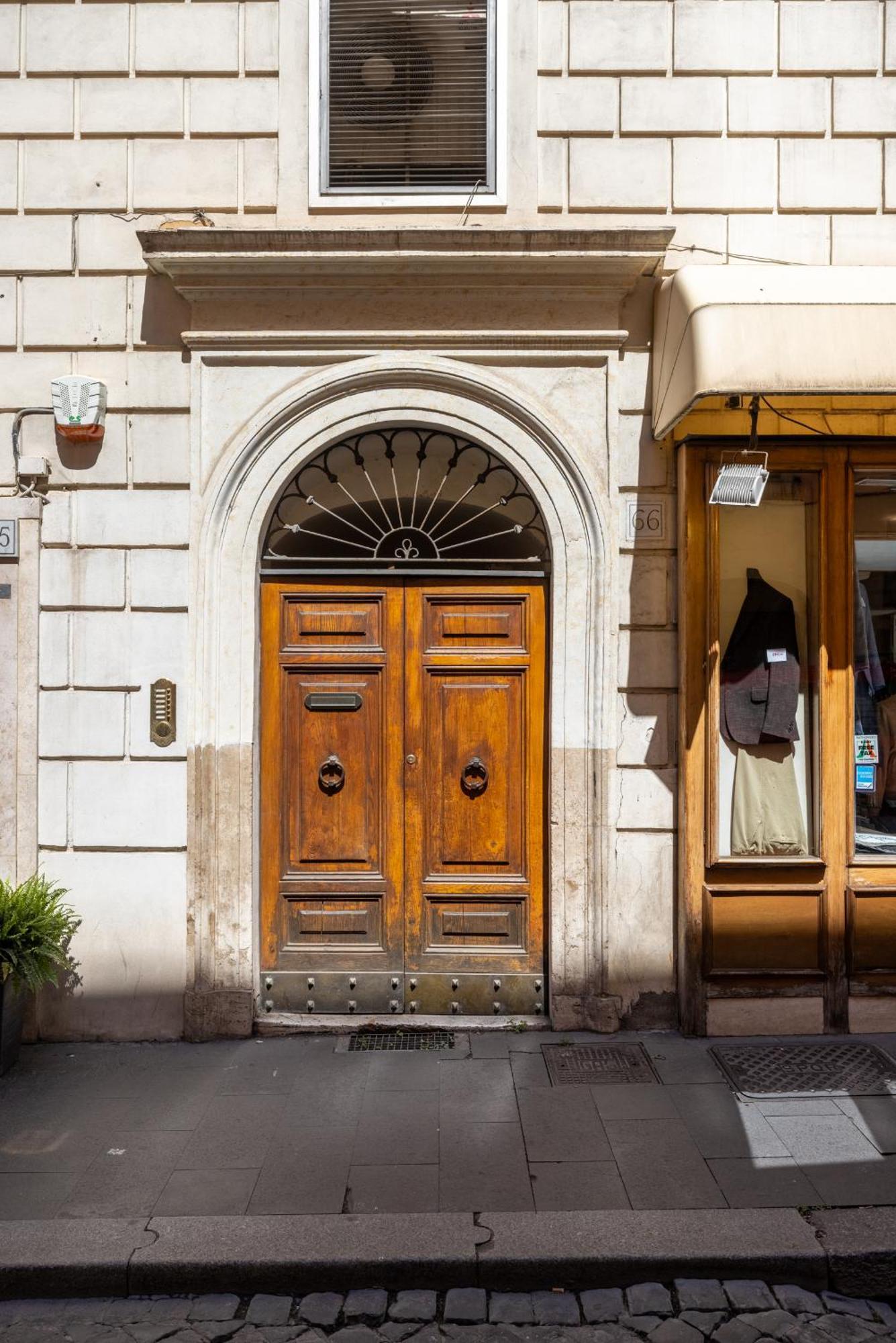 Charming Apartment At Spanish Steps, No Elevator Рим Екстер'єр фото